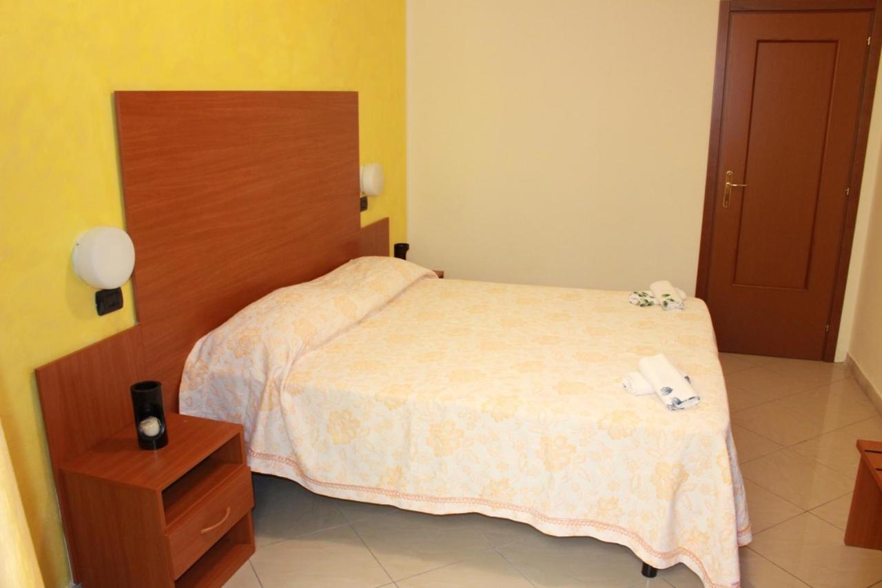 Hotel Nettuno Монтекатини Терме Екстериор снимка