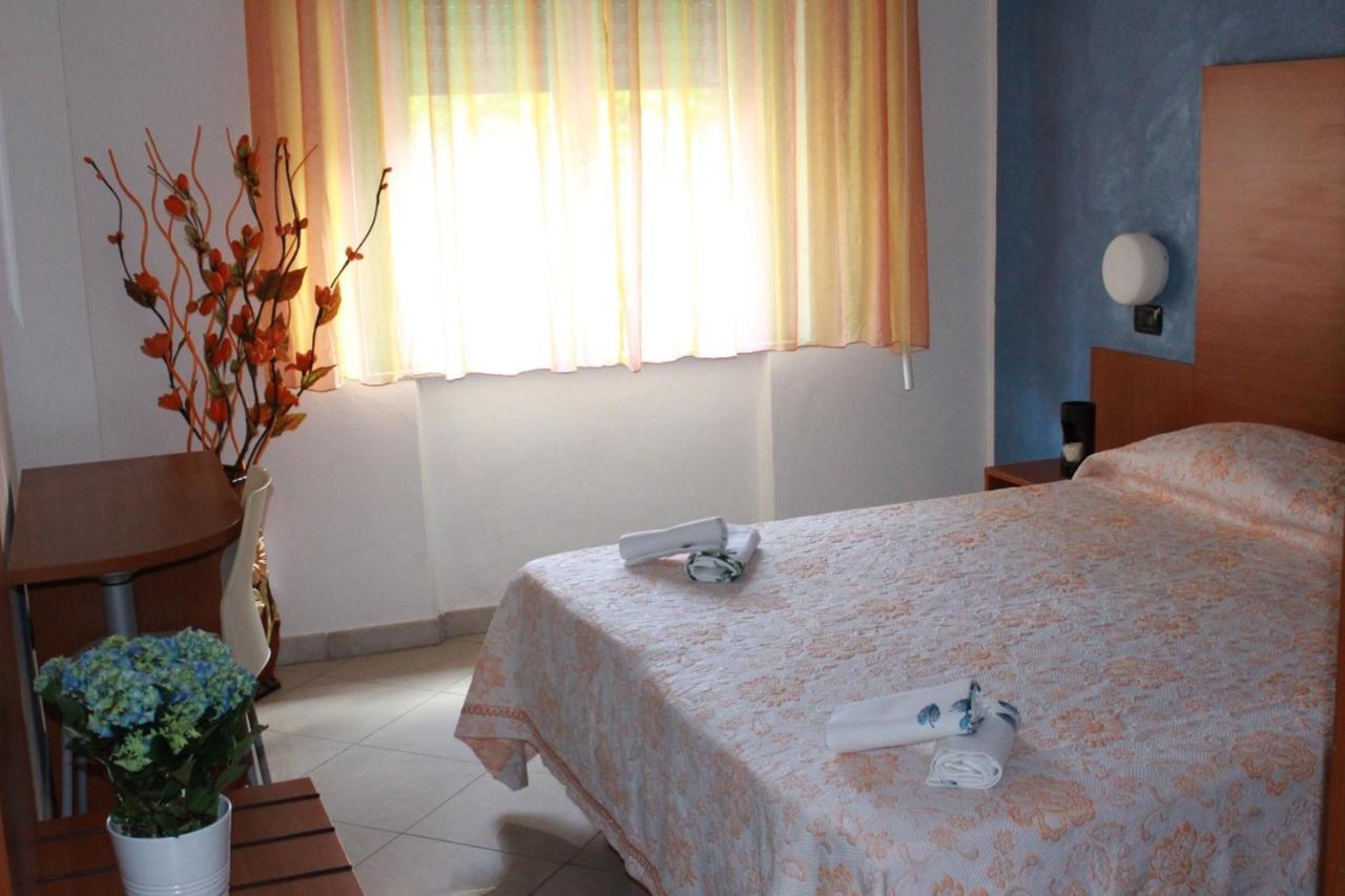 Hotel Nettuno Монтекатини Терме Екстериор снимка