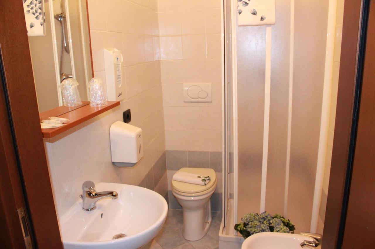 Hotel Nettuno Монтекатини Терме Екстериор снимка