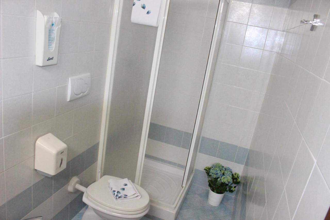 Hotel Nettuno Монтекатини Терме Екстериор снимка